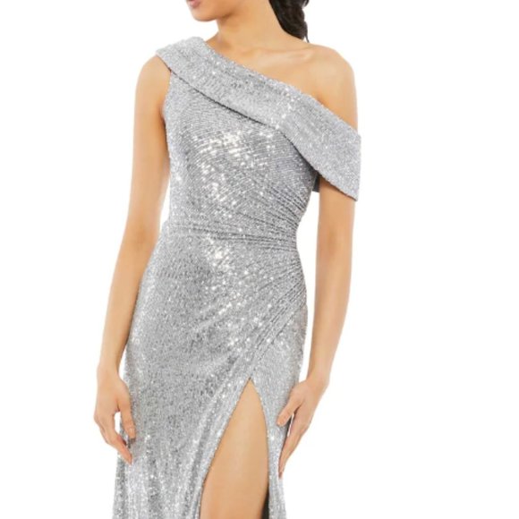 MAC DUGGAL 26550 ONE SHOULDER RUCHED SEQUIN PLATINUM GOWN sz 0